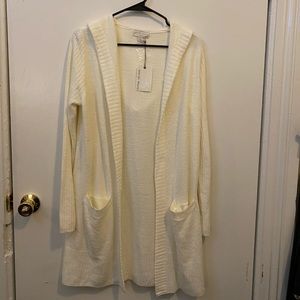 BNWT barefoot dreams cream cardigan